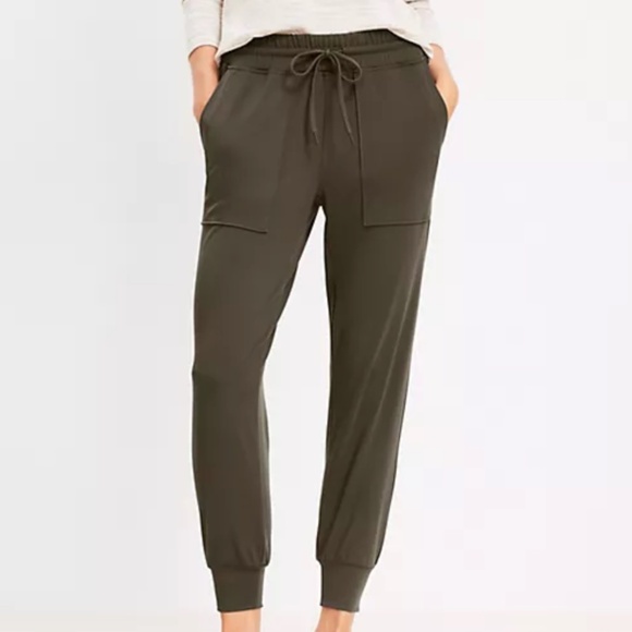 LOFT Lou & Grey Luvstretch Joggers, Olive Green, Size Medium - Picture 1 of 8